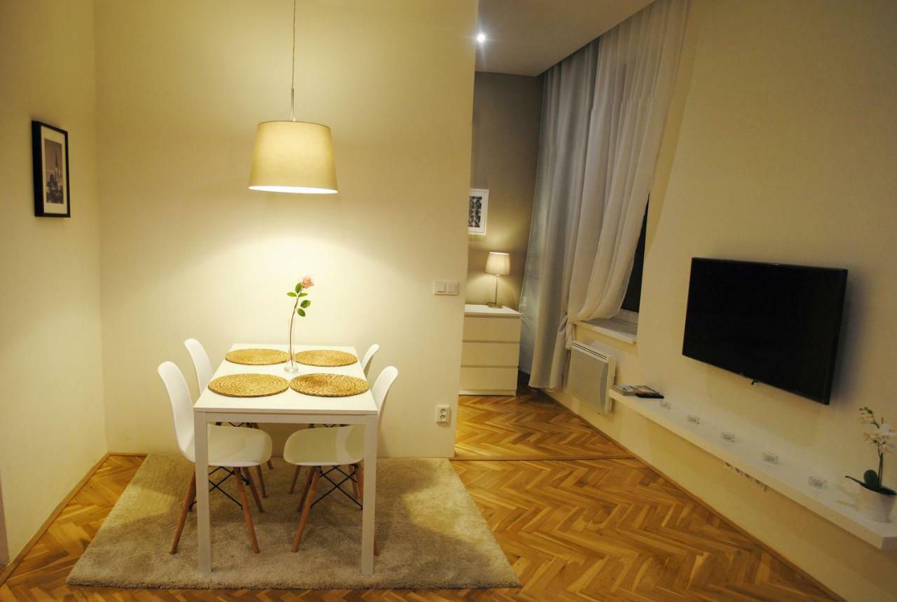 Apartments Centre In Style Olomouc Exterior photo